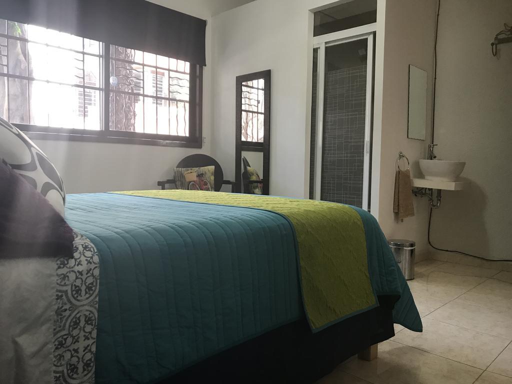 Отель Casa Maria Elena Condesa (Adults Only) Мехико Экстерьер фото